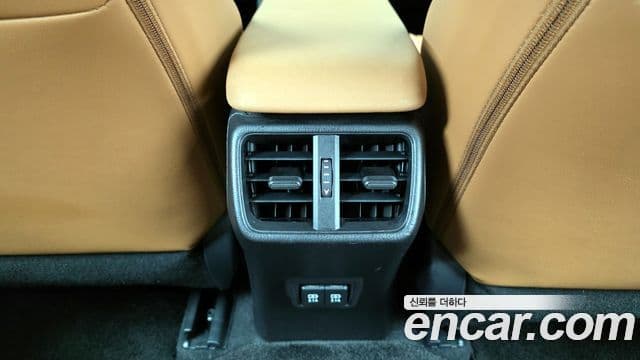 Lexus UX250h, 2019 18