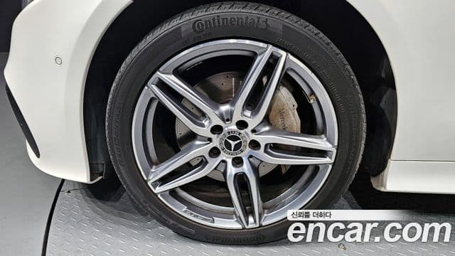 Mercedes-Benz E-класс W213 E220d купе, 2018 все фото