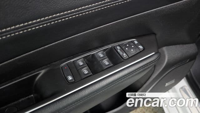 Renault Korea(Samsung) SM6 2.0 LPe RE (для людей с инвалидностью), 2019 19