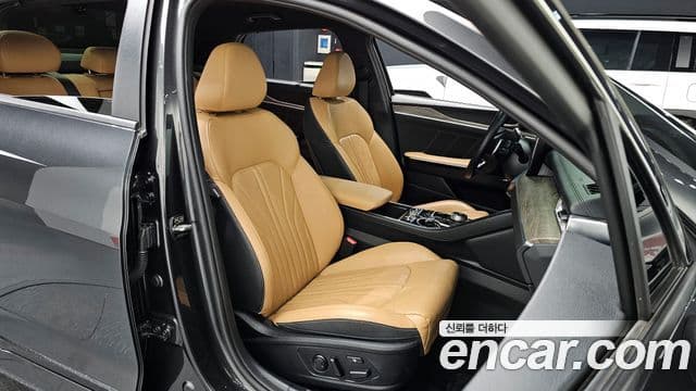 Kia K5 3세대 Signature, 2022 10