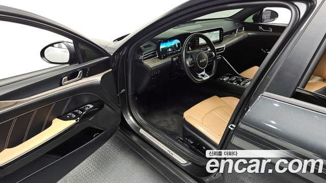 Kia K5 3세대 Signature, 2022 11