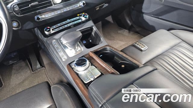 Genesis G90 Premium Luxury, 2019 9