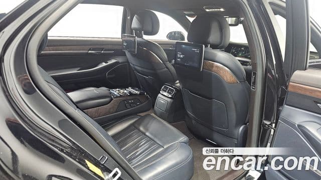 Genesis G90 Premium Luxury, 2019 12