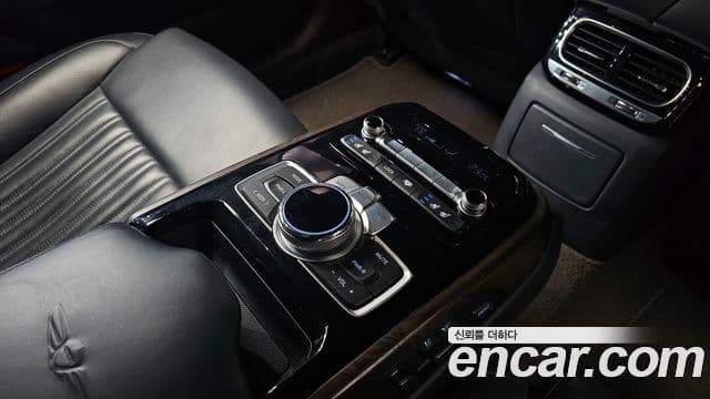 Genesis G90 Premium Luxury, 2019 19