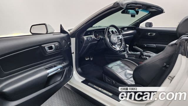 Ford Mustang кабриолет, 2019 10