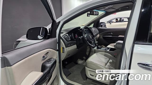 Kia All New Carnival Prestige, 2018 11