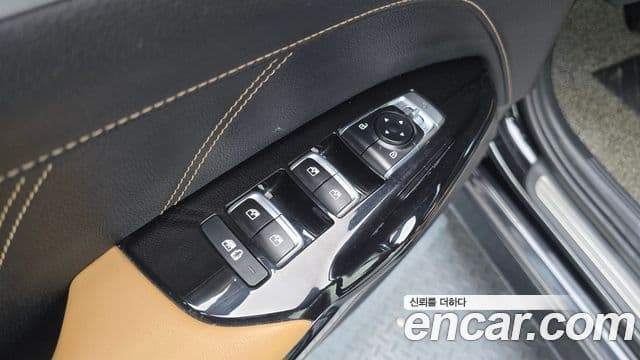 Kia K5 гибрид 3세대 Signature, 2020 14