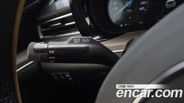 Kia K5 гибрид 3세대 Signature, 2020 16