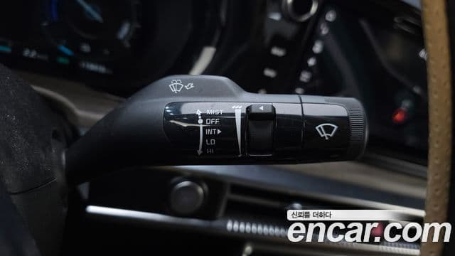 Kia K5 гибрид 3세대 Signature, 2020 17