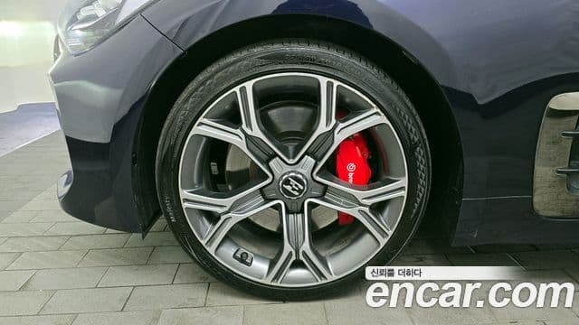 Kia 스팅어 GT, 2018 все фото