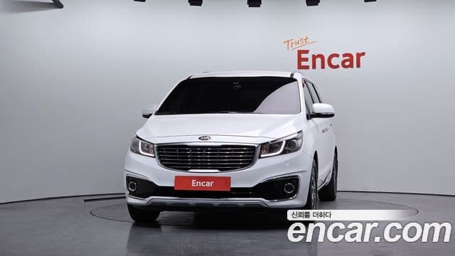 Kia All New Carnival Luxury, 2015 3