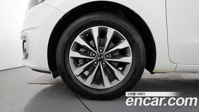 Kia All New Carnival Luxury, 2015 все фото