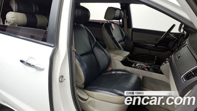 Kia All New Carnival Luxury, 2015 10