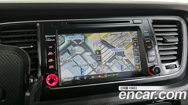 Kia All New Carnival Luxury, 2015 14