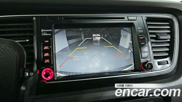 Kia All New Carnival Luxury, 2015 15