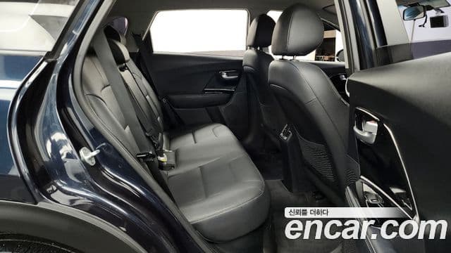 Kia Niro Prestige, 2017 12