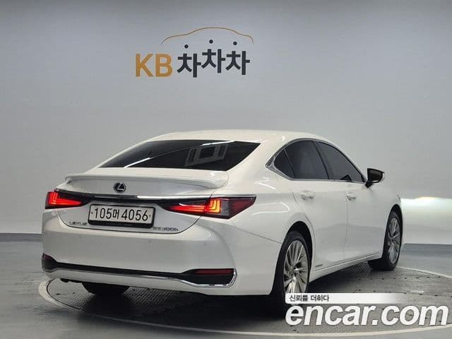Lexus ES300h 7세대 Luxury Plus, 2021 3