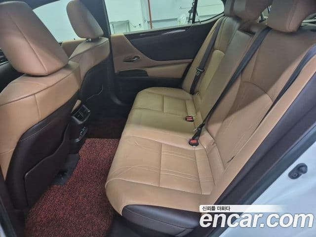 Lexus ES300h 7세대 Luxury Plus, 2021 11