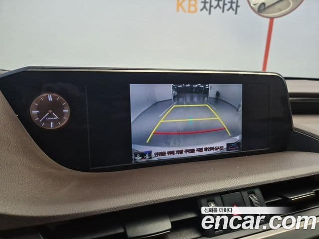 Lexus ES300h 7세대 Luxury Plus, 2021 14