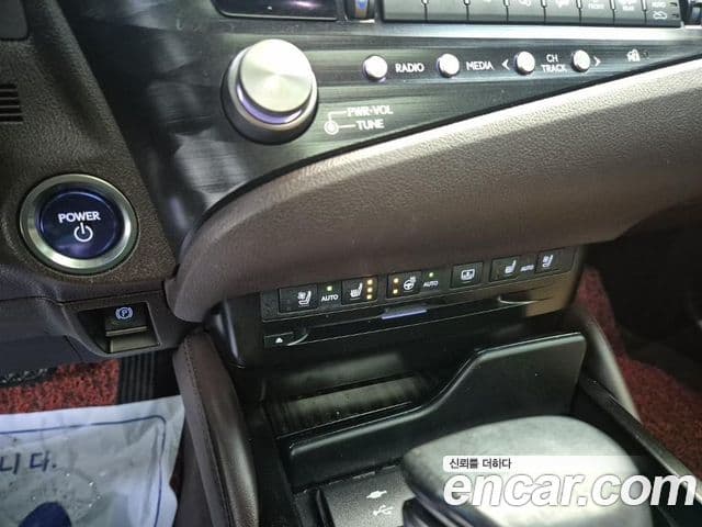 Lexus ES300h 7세대 Luxury Plus, 2021 16
