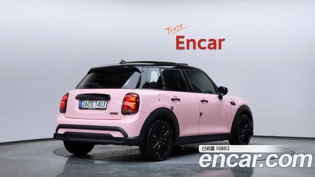 Mini Cooper 3세대, 2022 2