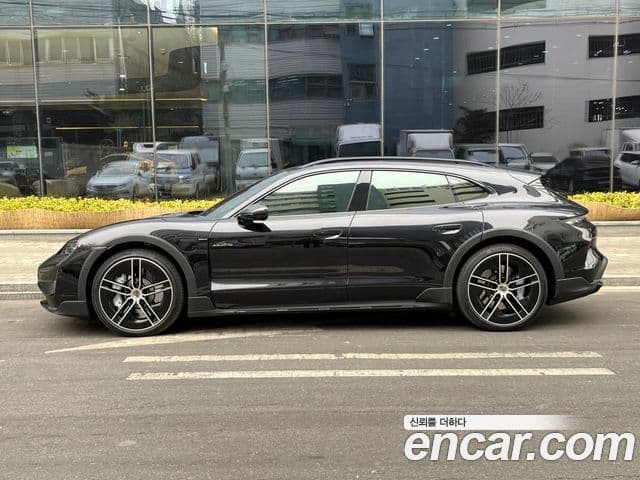 Porsche 타이칸 турбо Cross Turismo, 2025 2