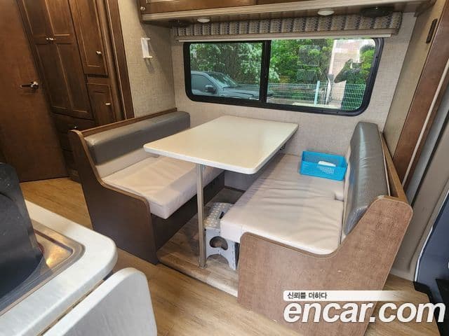 Ford 트랜짓, 2018 10