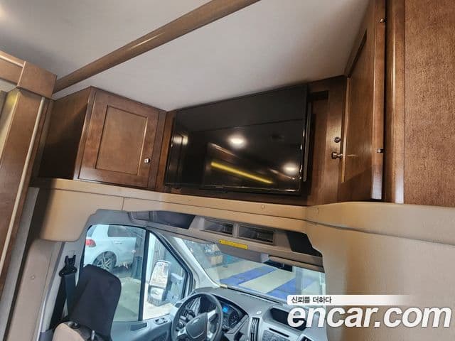 Ford 트랜짓, 2018 11