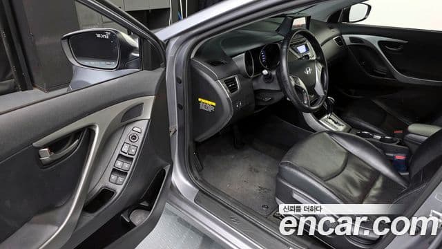 Hyundai Avante MD Luxury, 2012 10