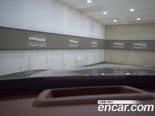 Genesis G90 Premium Luxury, 2021 8