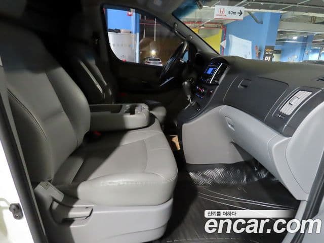 Hyundai Grand Starex CVX Deluxe, 2017 8