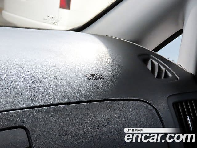 Hyundai Grand Starex CVX Deluxe, 2017 16