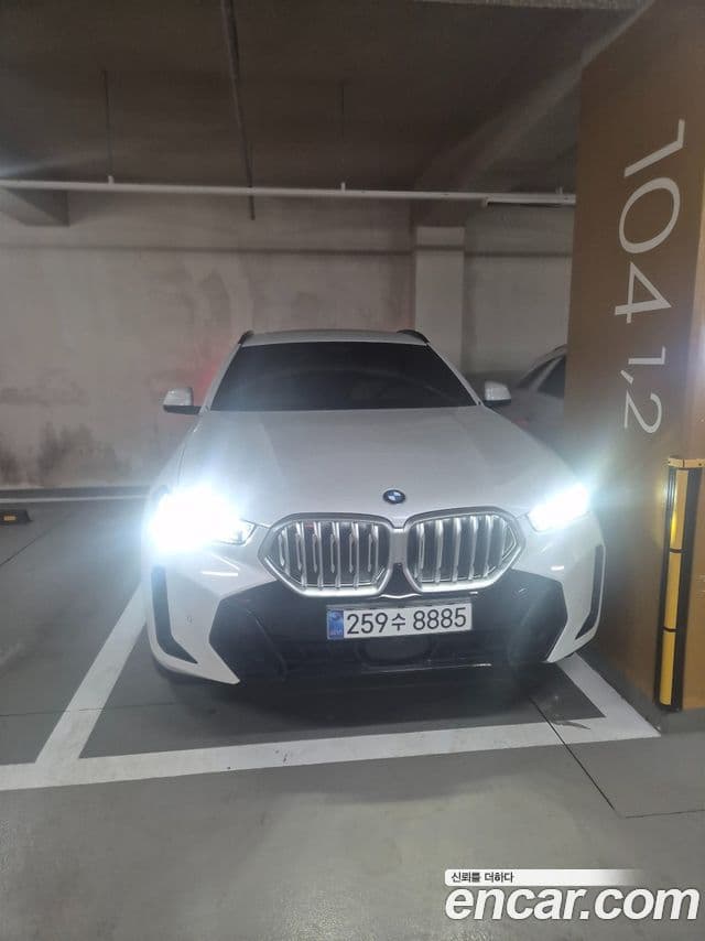 BMW X6 (G06) xDrive40i M Sport, 2025 все фото