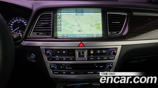 Genesis G80 Premium Luxury, 2017 17