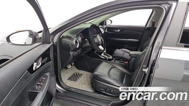 Kia The / новый New K3 2세대 Signature, 2023 10