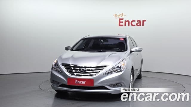 Hyundai YF Sonata чёрный, 2011 3