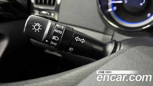 Hyundai YF Sonata чёрный, 2011 12