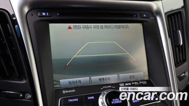 Hyundai YF Sonata чёрный, 2011 14