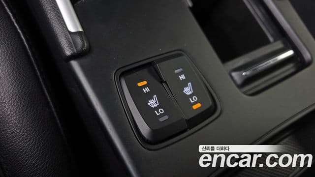 Hyundai YF Sonata чёрный, 2011 17