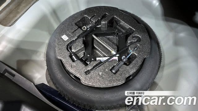 Hyundai YF Sonata чёрный, 2011 19