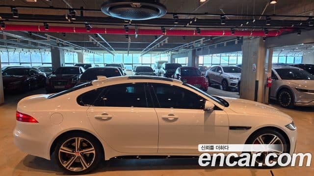 Jaguar XF (X260) 3.0 S AWD, 2019 8