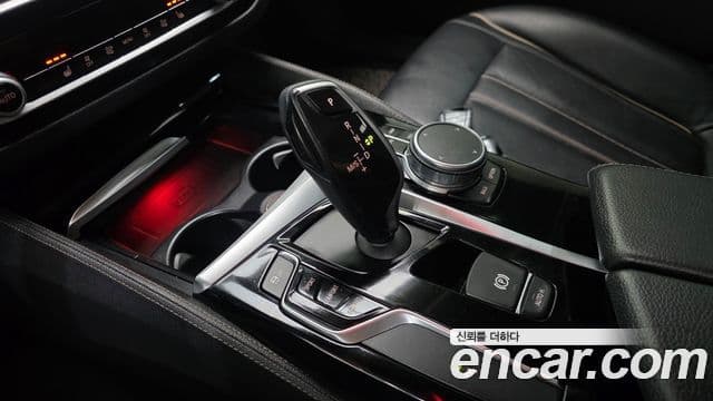 BMW 5시리즈 (G30) 520d Luxury Special Edition, 2018 9