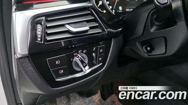 BMW 5시리즈 (G30) 520d Luxury Special Edition, 2018 14