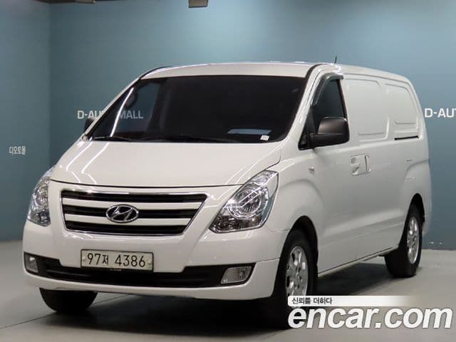 Hyundai Grand Starex CVX Deluxe, 2017 1