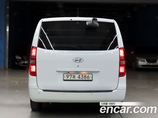 Hyundai Grand Starex CVX Deluxe, 2017 3