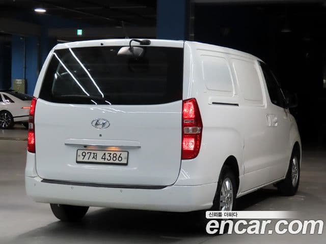 Hyundai Grand Starex CVX Deluxe, 2017 4