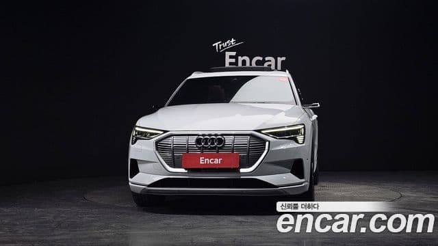 Audi e-Tron, 2020 3