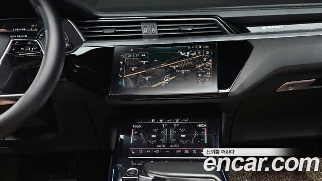 Audi e-Tron, 2020 14