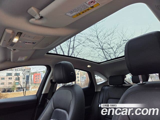 Jaguar E-PACE P250 SE, 2018 11