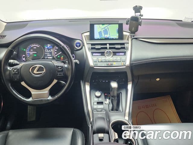 Lexus NX300h Supreme, 2017 4